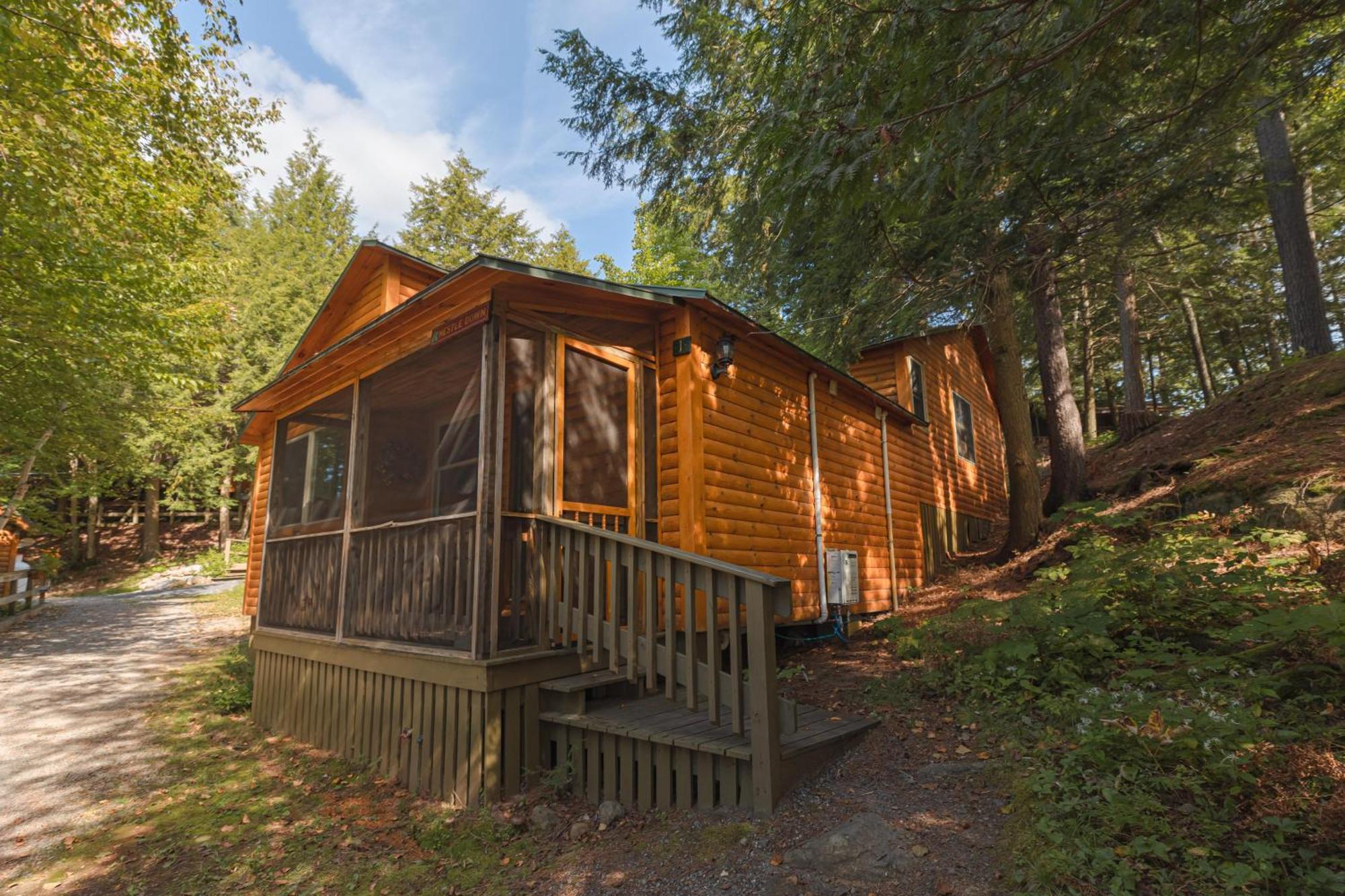 Motel Long Lake And Cottages Esterno foto